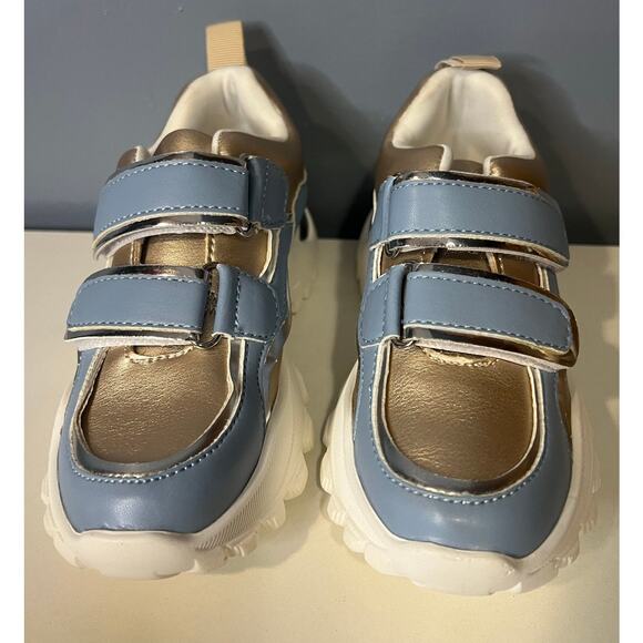 NIB Aerosoles Girl's Cally Sneakers - Size 11 - Picture 2 of 8